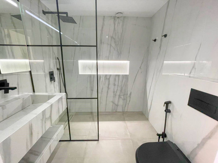 Image No.27-3 Bed Property for sale