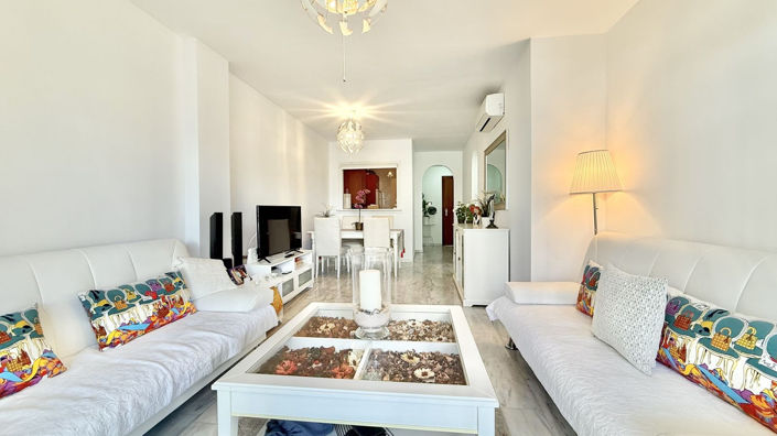 Image No.10-2 Bed Property for sale