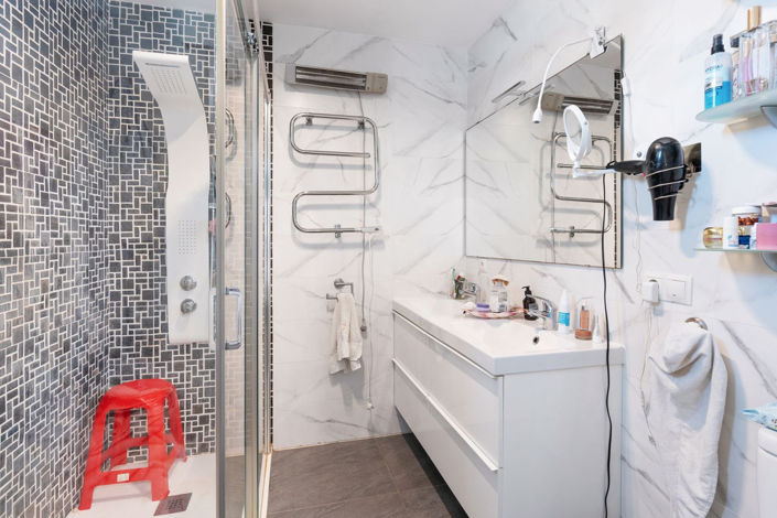 Image No.10-4 Bed Property for sale