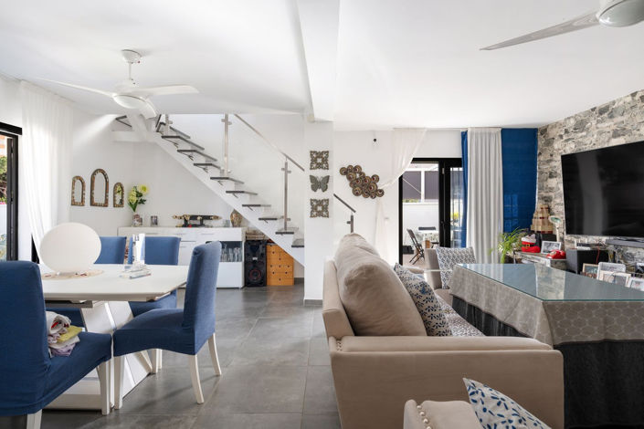 Image No.4-4 Bed Property for sale