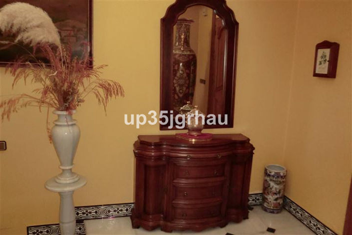 Image No.34-5 Bed Property for sale