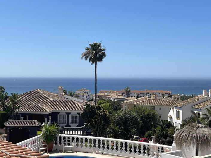 Image No.2-5 Bed Property for sale