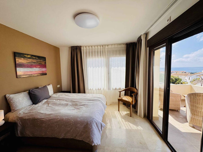 Image No.39-5 Bed Property for sale