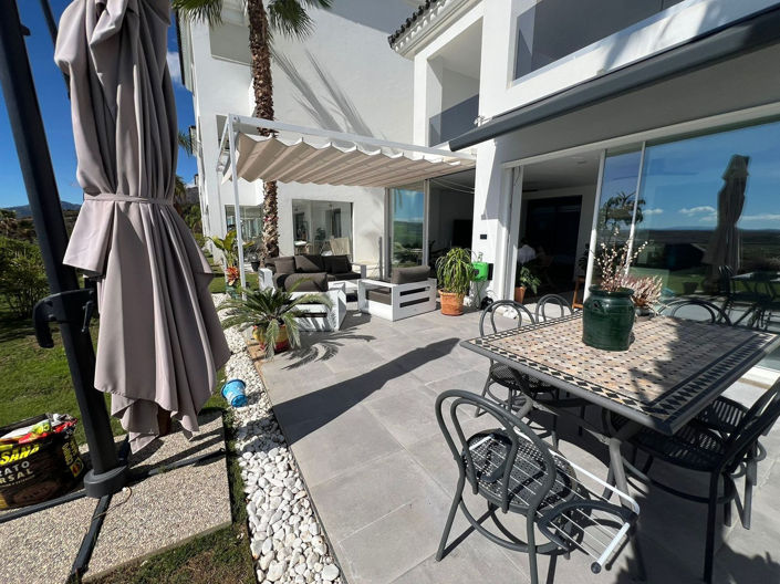 Image No.12-4 Bed Property for sale