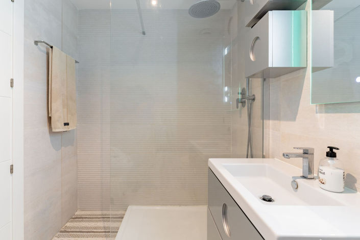 Image No.31-4 Bed Property for sale