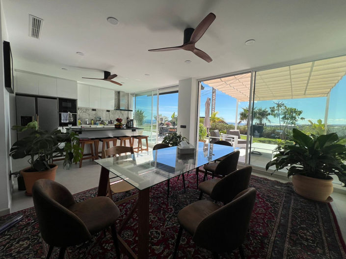 Image No.4-4 Bed Property for sale