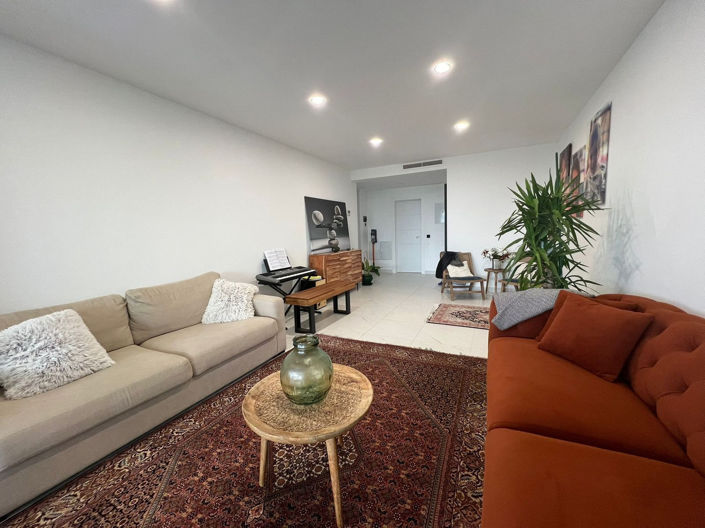 Image No.7-4 Bed Property for sale