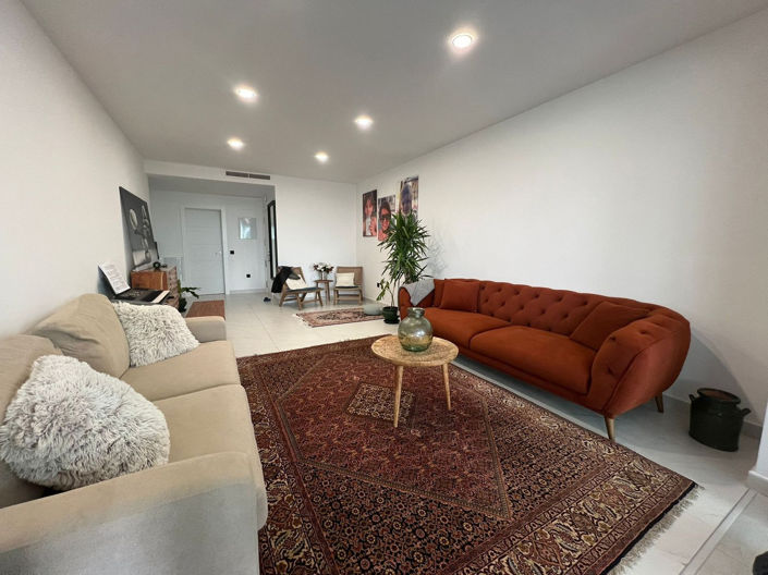 Image No.8-4 Bed Property for sale