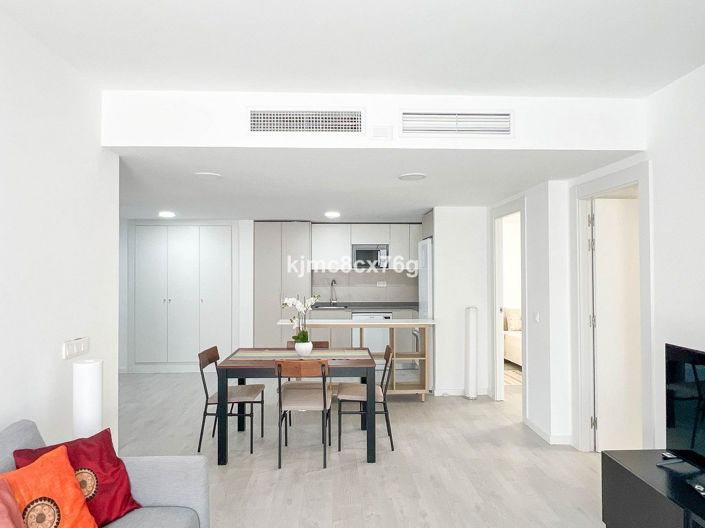 Image No.14-3 Bed Property for sale