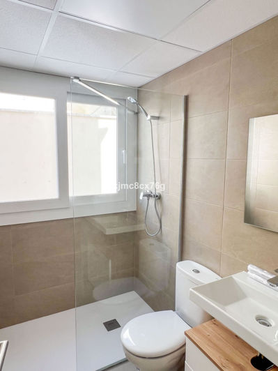 Image No.21-3 Bed Property for sale