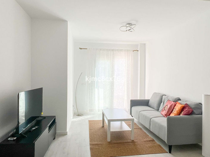 Image No.27-3 Bed Property for sale