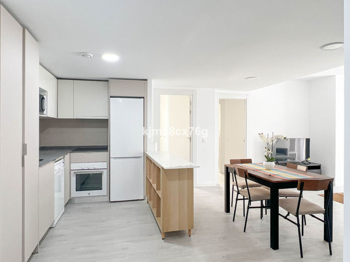 Image No.28-3 Bed Property for sale