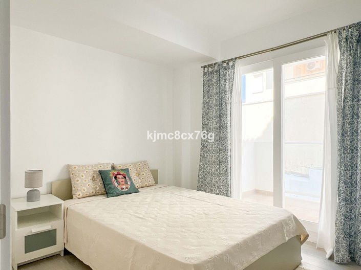 Image No.7-3 Bed Property for sale