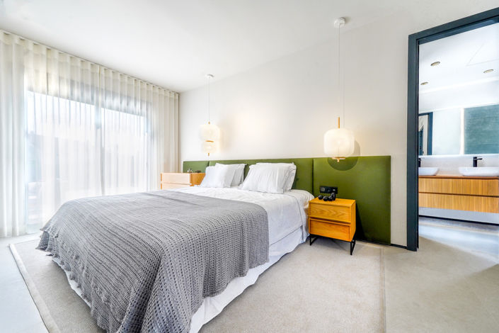 Image No.7-5 Bed Property for sale