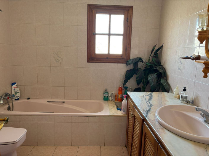 Image No.25-Propriété de 5 chambres à vendre à Estepona