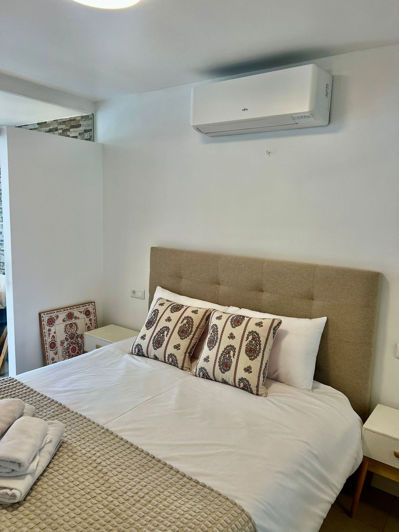 Image No.5-2 Bed Property for sale