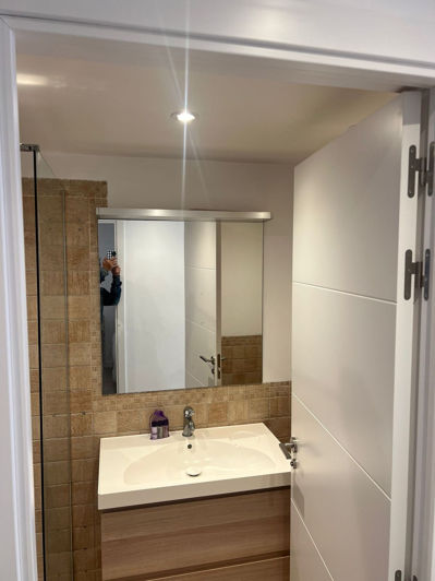 Image No.9-2 Bed Property for sale