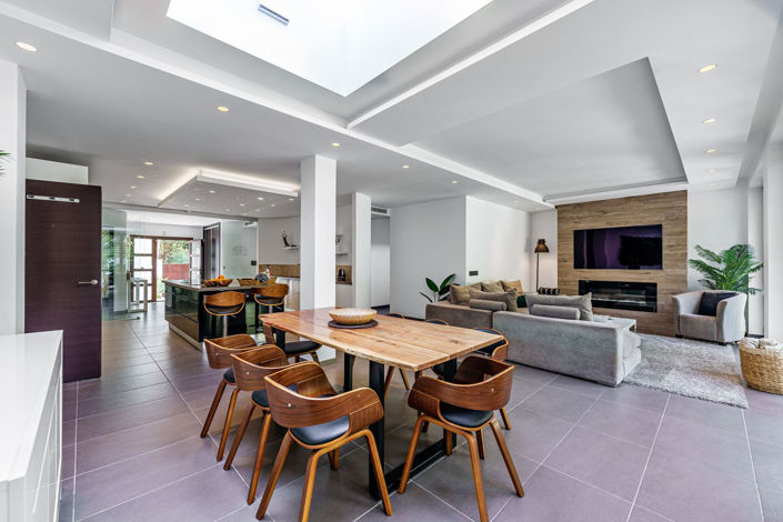 Image No.10-5 Bed Property for sale