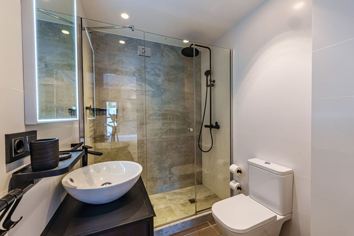 Image No.25-5 Bed Property for sale