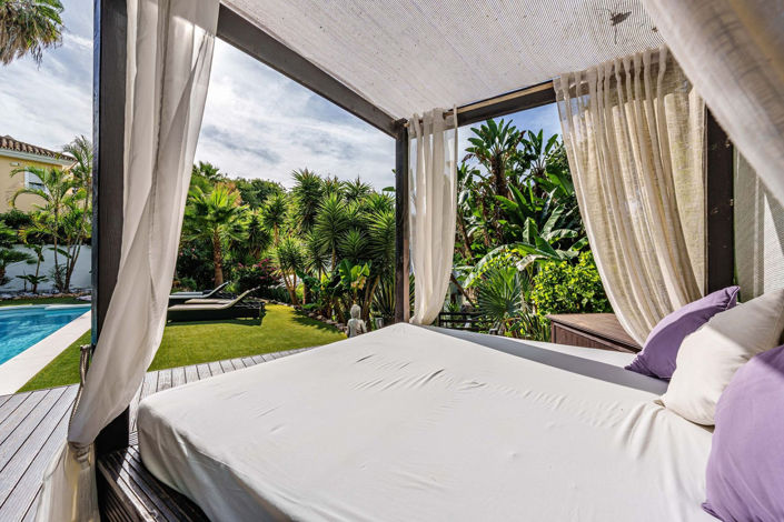 Image No.42-5 Bed Property for sale