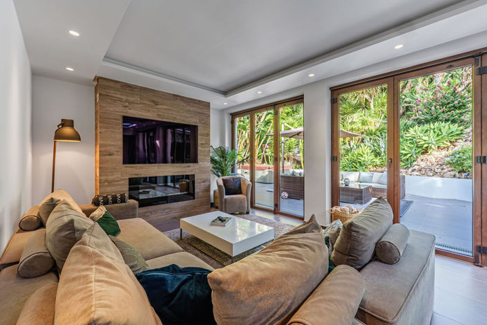 Image No.5-5 Bed Property for sale