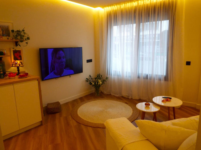 Image No.15-1 Bed Property for sale