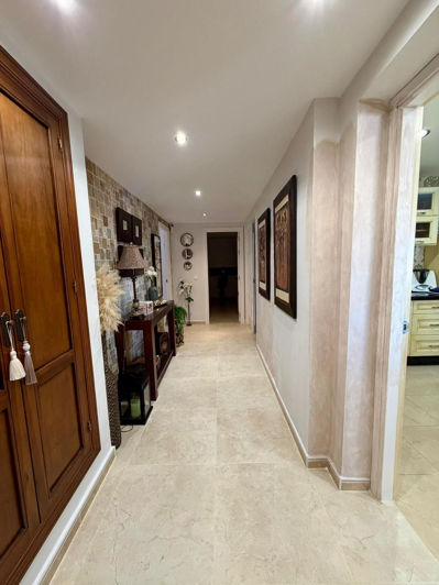 Image No.10-4 Bed Property for sale