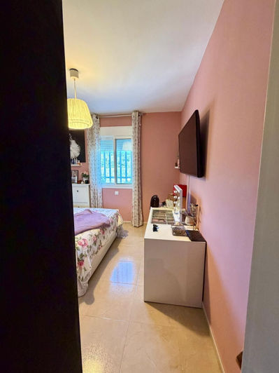 Image No.13-4 Bed Property for sale