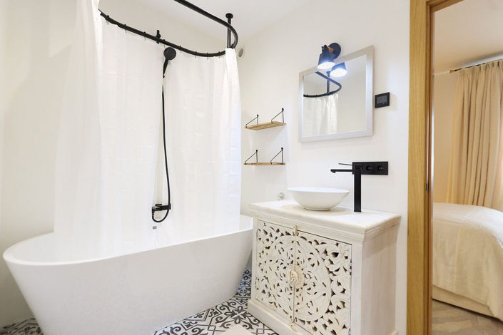 Image No.7-2 Bed Property for sale