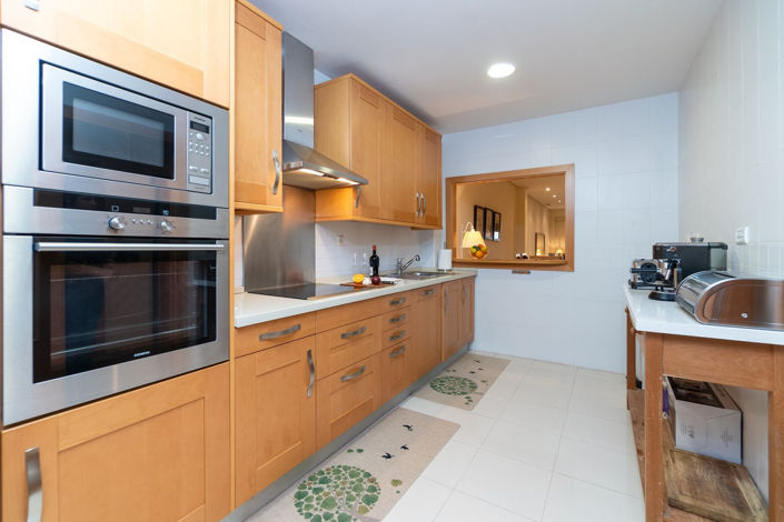 Image No.11-2 Bed Property for sale