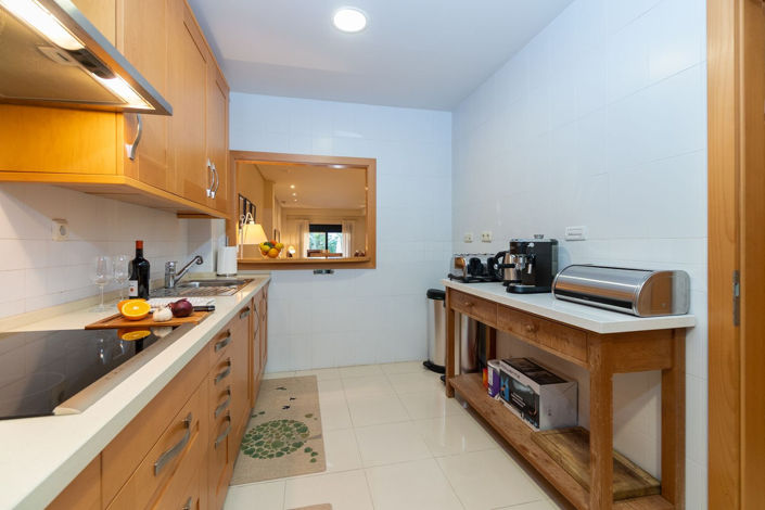 Image No.12-2 Bed Property for sale