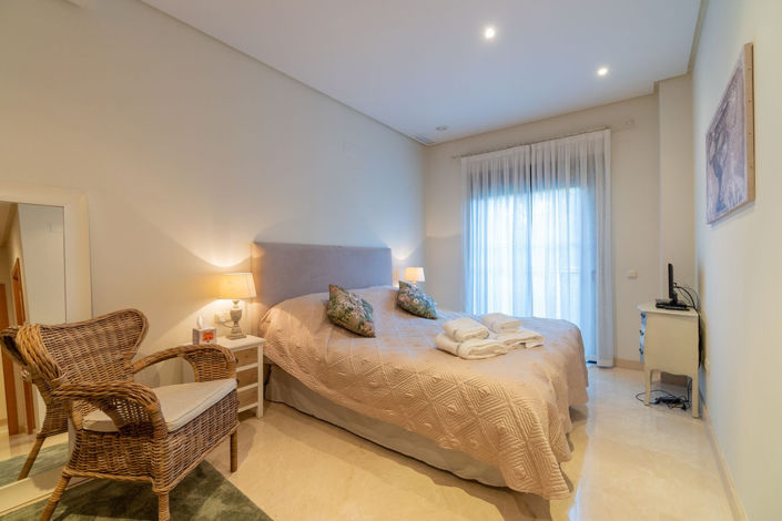 Image No.18-2 Bed Property for sale