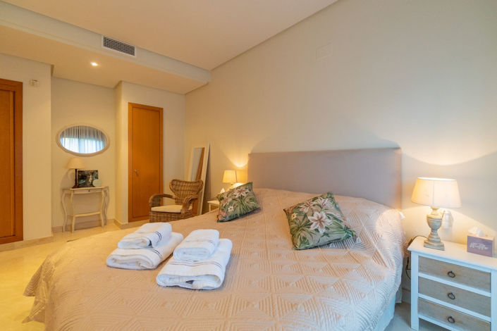 Image No.19-2 Bed Property for sale