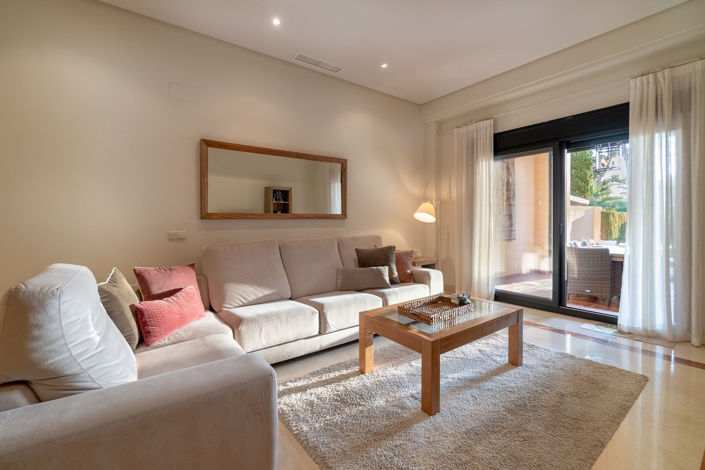 Image No.8-2 Bed Property for sale