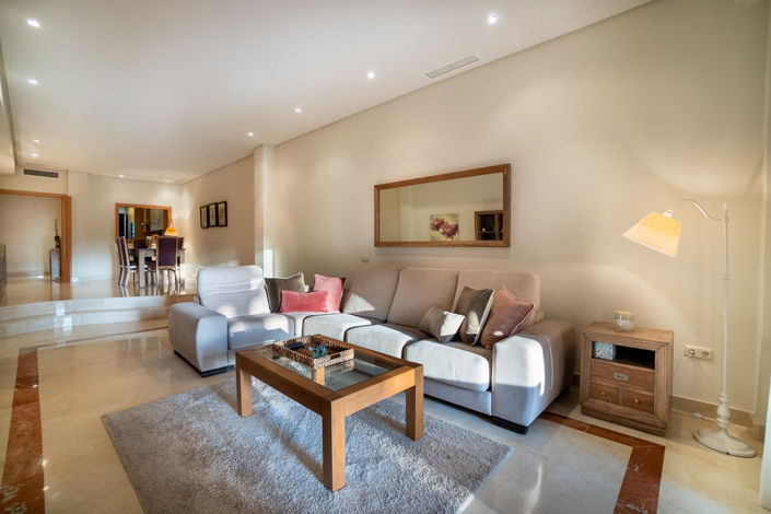 Image No.9-2 Bed Property for sale