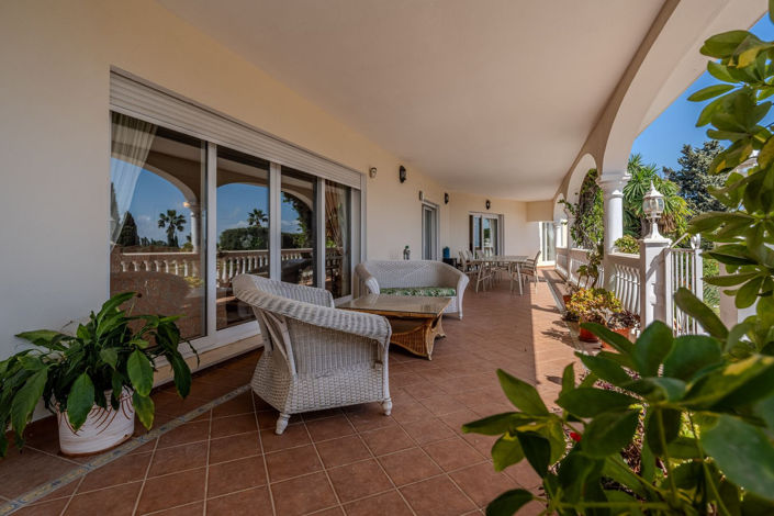 Image No.15-5 Bed Property for sale