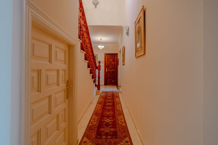 Image No.17-5 Bed Property for sale