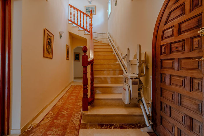 Image No.18-5 Bed Property for sale