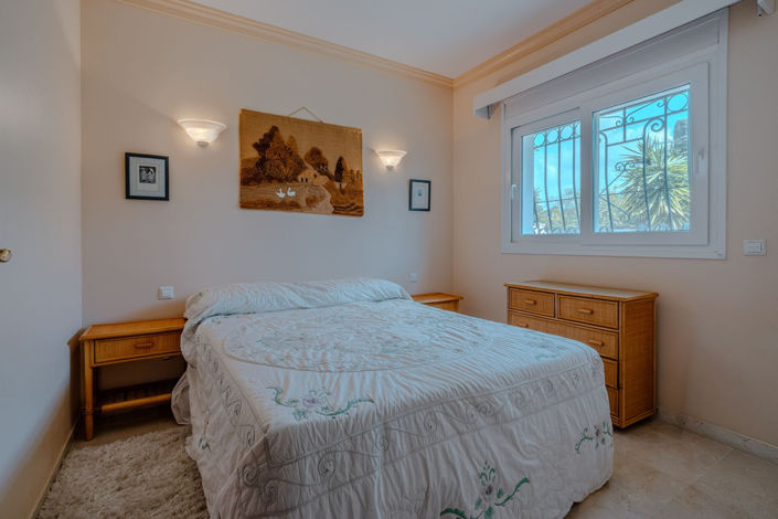 Image No.47-5 Bed Property for sale