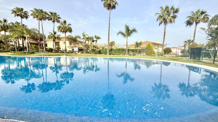 Image No.4-4 Bed Property for sale