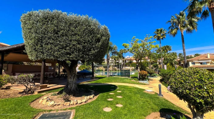 Image No.5-4 Bed Property for sale