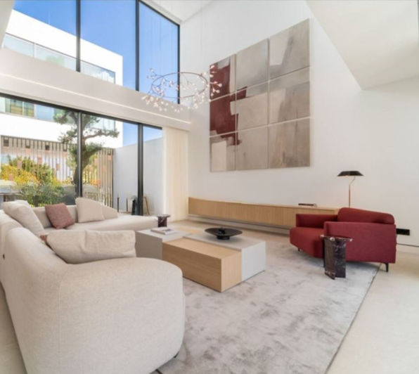 Image No.3-3 Bed Property for sale