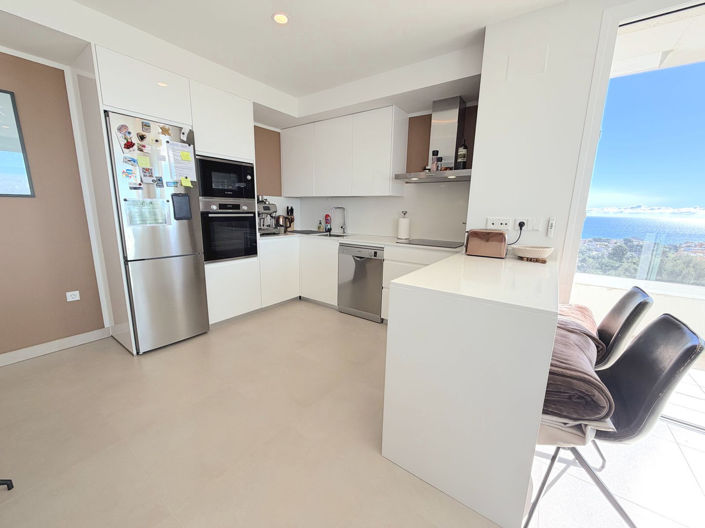 Image No.11-3 Bed Property for sale