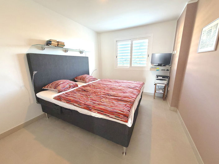 Image No.23-3 Bed Property for sale