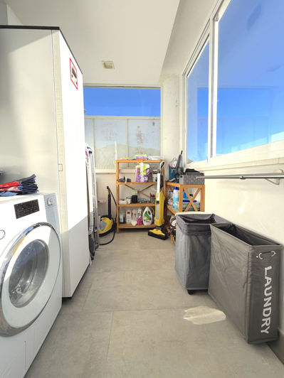 Image No.45-3 Bed Property for sale