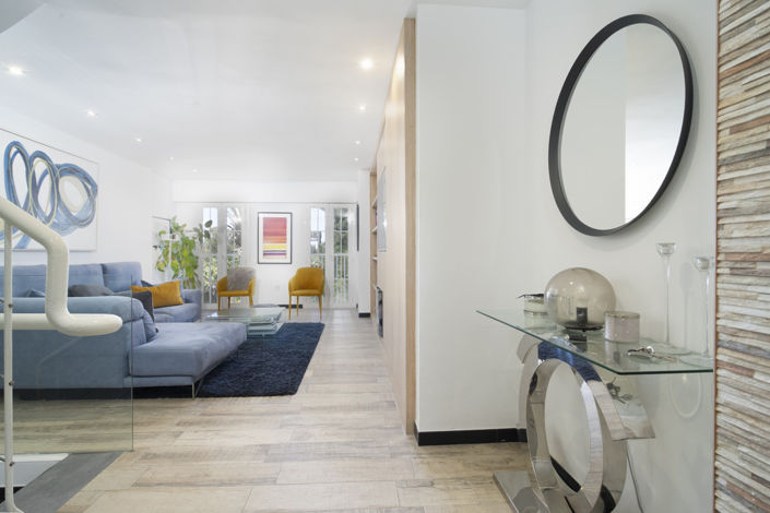 Image No.10-2 Bed Property for sale