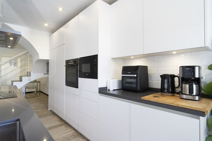 Image No.17-2 Bed Property for sale