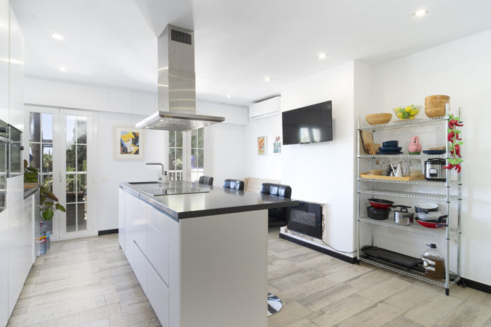 Image No.19-2 Bed Property for sale