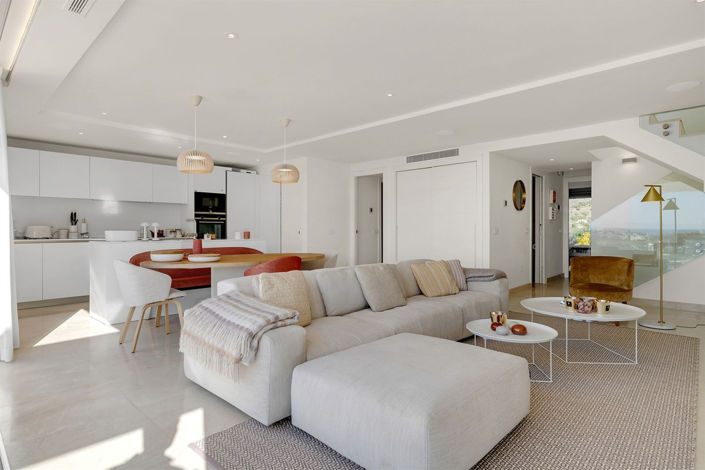 Image No.11-3 Bed Property for sale