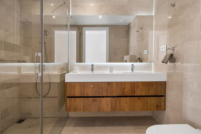 Image No.24-3 Bed Property for sale